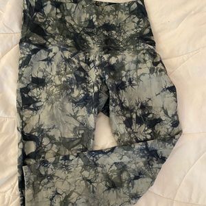 Lulu lemon tie dye wunder under. New without tags. Size 6